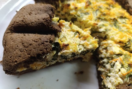 Фото шага рецепта Галета на ржаной муке с творогом шпинатом и морковью 190636 шаг 22  