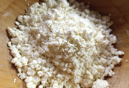 Фото шага рецепта Галета на ржаной муке с творогом шпинатом и морковью 190636 шаг 9  