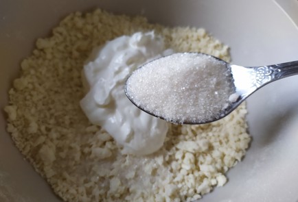 Фото шага рецепта Галета с клубникой 189388 шаг 3  