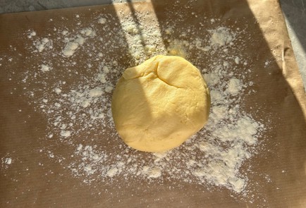 Фото шага рецепта Галета с клубникой 189798 шаг 5  