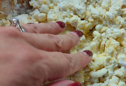 Фото шага рецепта Галета с клубникой 189841 шаг 10  