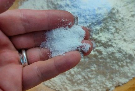 Фото шага рецепта Галета с клубникой 189841 шаг 4  