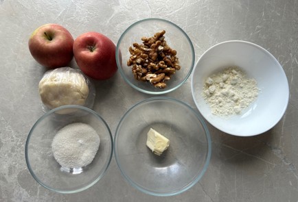Фото шага рецепта Галета с яблоками и грецким орехом 189793 шаг 1  