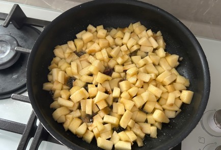 Фото шага рецепта Галета с яблоками и грецким орехом 189793 шаг 6  