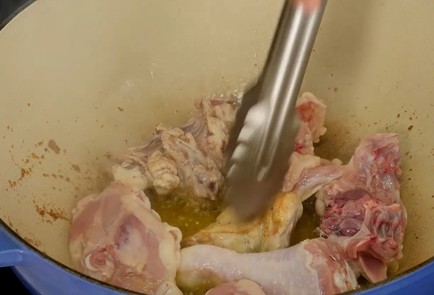Фото шага рецепта Испанская курица галлинаэнпепитория 93288 шаг 4