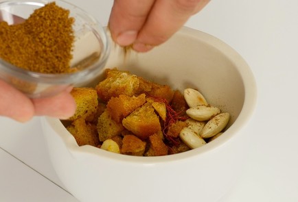 Фото шага рецепта Испанская курица галлинаэнпепитория 93288 шаг 7