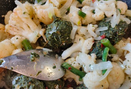 Фото шага рецепта Гарнир из цветной капусты шпината и зеленой фасоли 188838 шаг 13  