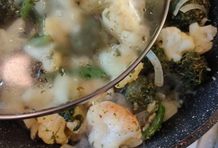 Фото шага рецепта Гарнир из цветной капусты шпината и зеленой фасоли 188838 шаг 16  