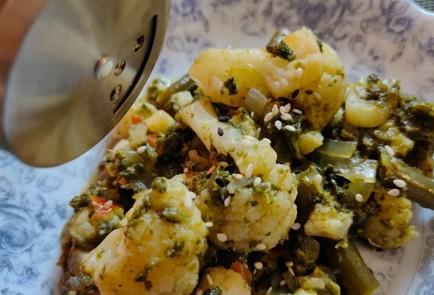 Фото шага рецепта Гарнир из цветной капусты шпината и зеленой фасоли 188838 шаг 18  