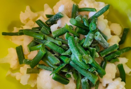 Фото шага рецепта Гарнир из цветной капусты шпината и зеленой фасоли 188838 шаг 3  