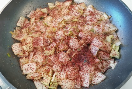 Фото шага рецепта Гарнир из лука с зеленью 186422 шаг 7  