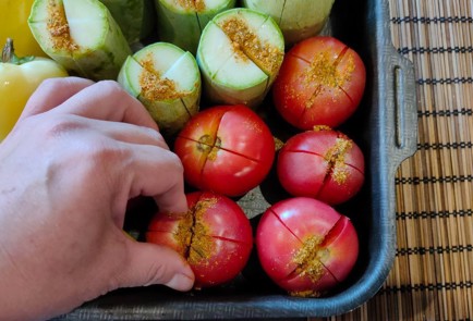 Фото шага рецепта Гарнир из печеных овощей 174280 шаг 8