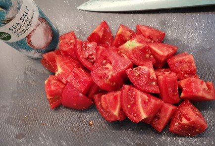 Фото шага рецепта Гаспачо с моцареллой 187160 шаг 3