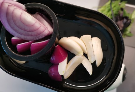 Фото шага рецепта Гаспачо с моцареллой 187160 шаг 6