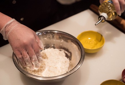 Фото шага рецепта Гедза с креветками 138503 шаг 2  