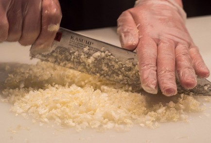 Фото шага рецепта Гедза с креветками 138503 шаг 3  