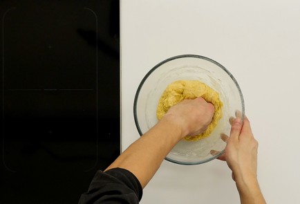 Фото шага рецепта Австрийская булочка гермкнедль 104177 шаг 4  