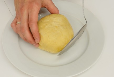 Фото шага рецепта Австрийская булочка гермкнедль 104177 шаг 9  