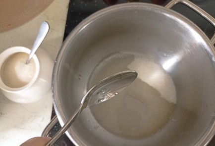 Фото шага рецепта Глазурь без белков 191648 шаг 3  