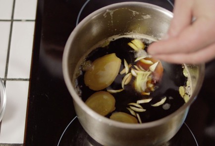 Фото шага рецепта Глинтвейн на темном пиве 55953 шаг 3  