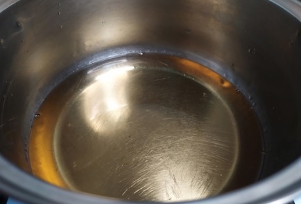 Фото шага рецепта Глинтвейн из белого вина 191200 шаг 4