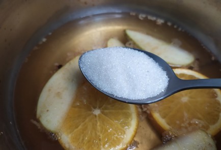 Фото шага рецепта Глинтвейн из белого вина 191200 шаг 8