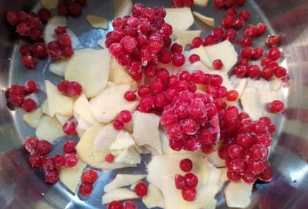 Фото шага рецепта Глинтвейн 190717 шаг 2  