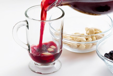 Фото шага рецепта Глг с миндалем изюмом и пряностями 80445 шаг 3  