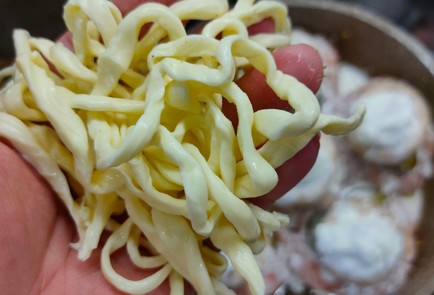 Фото шага рецепта Гнезда из фарша с грибами и сыром 176366 шаг 13  