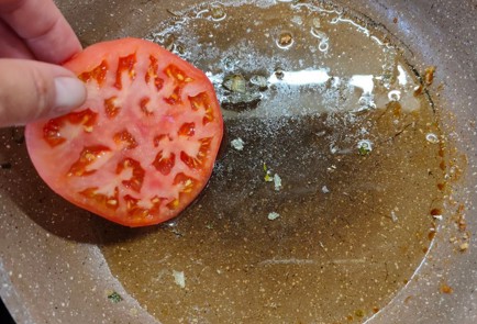 Фото шага рецепта Гнезда из фарша с грибами и сыром 176366 шаг 3  