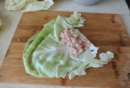 Фото шага рецепта Голубцы из молодой капусты 186484 шаг 6  