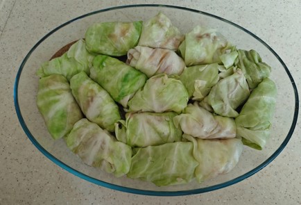 Фото шага рецепта Голубцы из молодой капусты 186484 шаг 8  