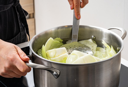 Фото шага рецепта Голубцы с креветками томям 190703 шаг 2  