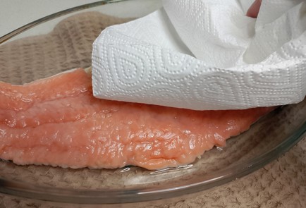 Фото шага рецепта Горбуша слабосоленая подомашнему 191220 шаг 2  