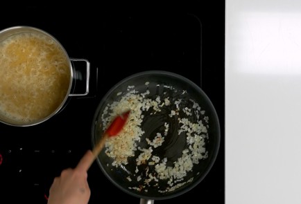 Фото шага рецепта Гороховая каша с луком 29247 шаг 5  