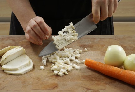 Фото шага рецепта Гороховый суп с копченостями 153129 шаг 4  