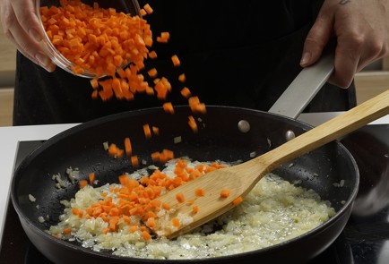 Фото шага рецепта Гороховый суп с копченостями 153129 шаг 6  