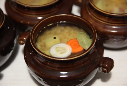 Фото шага рецепта Горшочки с бараниной и горохом в духовке 173748 шаг 10