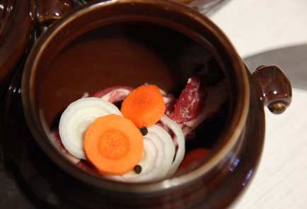 Фото шага рецепта Горшочки с бараниной и горохом в духовке 173748 шаг 5