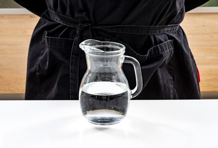 Фото шага рецепта Горячая кипяченая вода 188883 шаг 1  