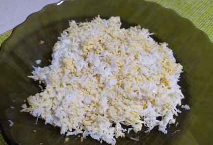 Фото шага рецепта Горячие бутерброды с яйцом колбасой и сыром 189836 шаг 2  