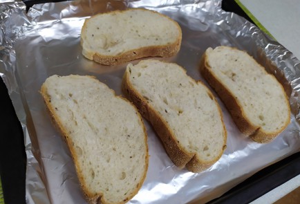 Фото шага рецепта Горячие бутерброды с яйцом колбасой и сыром 189836 шаг 6  