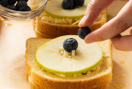 Фото шага рецепта Горячие бутербродышарлотки 151015 шаг 10  