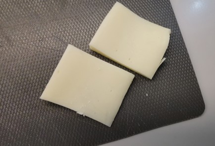 Фото шага рецепта Горячий бутерброд с колбасой 190536 шаг 7  