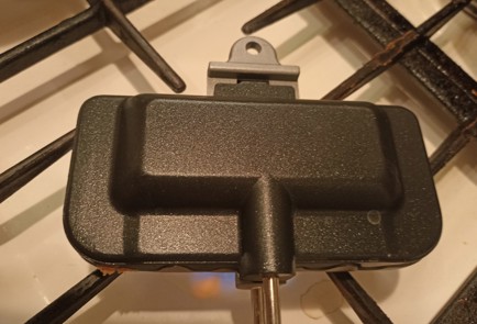 Фото шага рецепта Горячий бутерброд с сосиской 191096 шаг 8  