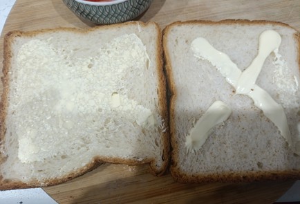 Фото шага рецепта Горячий бутерброд 190929 шаг 1