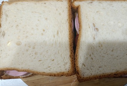 Фото шага рецепта Горячий бутерброд 190929 шаг 6