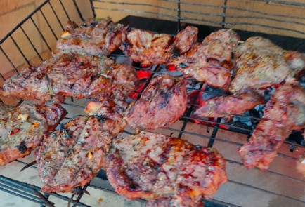 Фото шага рецепта Говядина поитальянски с чесноком и розмарином на мангале 190115 шаг 13