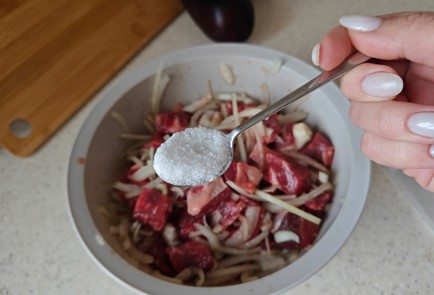 Фото шага рецепта Говядина с баклажанами и черри в духовке 176164 шаг 5  