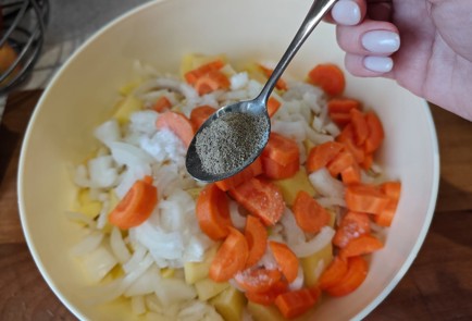 Фото шага рецепта Говядина с картофелем и петрушкой в рукаве 175935 шаг 7  